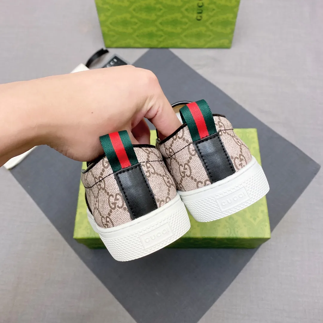 p360 The official website synchronizes the 1:1 replica🇮🇹🇮🇹"GUCCI"🔍🔍for sale at the men's 2025 counter simultaneously, 1:1 large G font, high-end 3D pattern, fashionable and casual, comfortable and breathable personality, the first choice for trendy men, imported sheepskin lining, comfortable, breathable and fashionable Trendy, a must-have for trendy men, soles: Original soles specially provided by the original factory, exclusive movable molded soles are super comfortable, original factory goods, 🔍🔍high quality, you can enter and leave the counter at will, 38-44, (45 can be customized, non-returnable or exchangeable) available from stock, you deserve it No. 005
